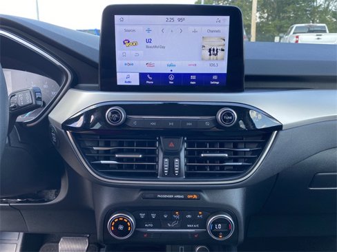 Used 2020 Ford Escape SE image 11