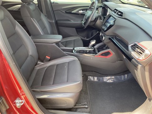Used 2021 Chevrolet TrailBlazer RS w/ Technology Package image 27