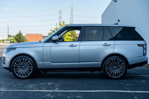 Used 2018 Land Rover Range Rover Supercharged image 12