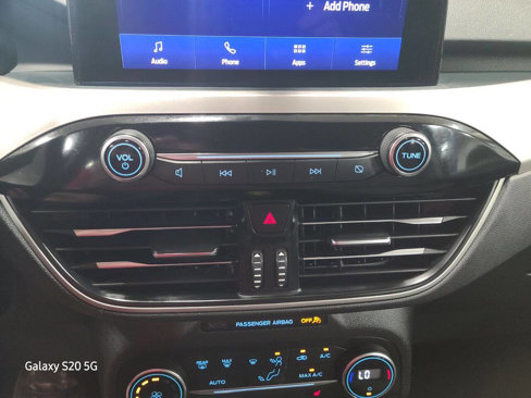 Used 2020 Ford Escape SE image 35
