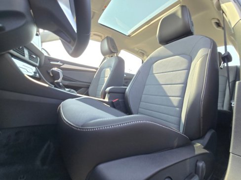 New 2025 Volkswagen Jetta SE image 23