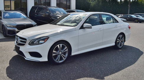 Used 2016 Mercedes-Benz E 350 4MATIC Sedan image 4