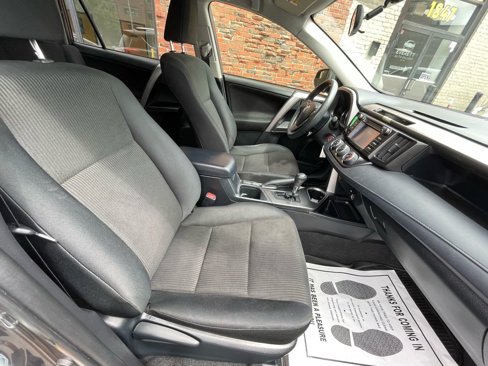 Used 2016 Toyota RAV4 LE image 20