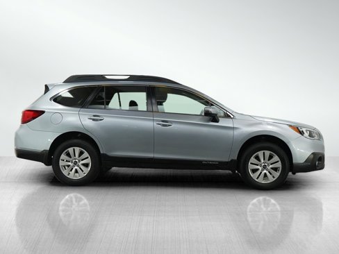 Used 2017 Subaru Outback 2.5i Premium image 6