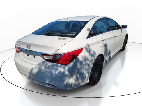 Used 2013 Hyundai Sonata GLS image 9