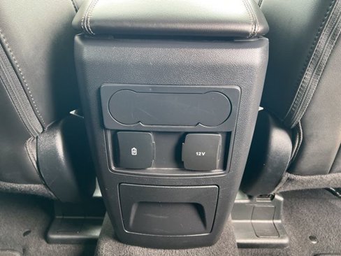 Used 2024 Ford Explorer XLT w/ Equipment Group 202A image 25