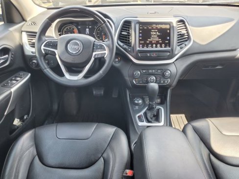 Used 2018 Jeep Cherokee Overland image 27