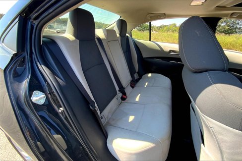 Used 2020 Toyota Corolla LE image 28