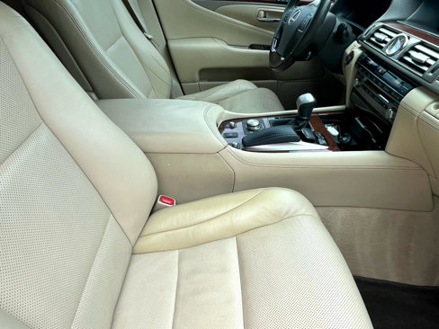 Used 2014 Lexus LS 460 image 55