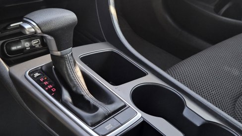 Used 2020 Kia Optima LX image 27