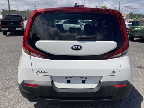 Used 2020 Kia Soul S image 3