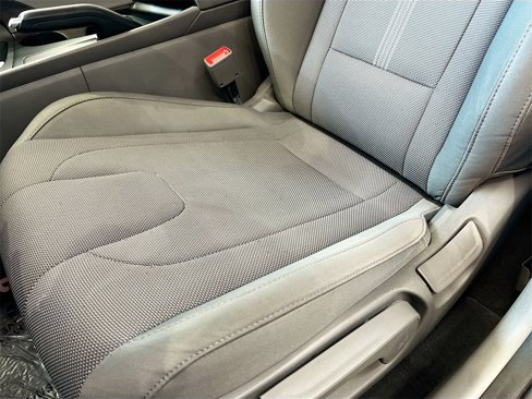 Used 2022 Hyundai Elantra SE image 17