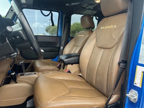 Used 2015 Jeep Wrangler Unlimited Sahara w/ Connectivity Group image 22