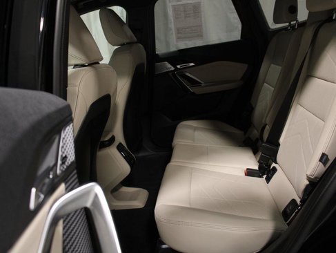 Used 2025 BMW X1 xDrive28i w/ Convenience Package image 15