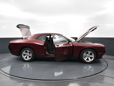 Used 2023 Dodge Challenger SXT image 41