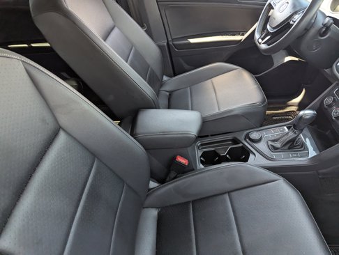 Used 2021 Volkswagen Tiguan SE image 7