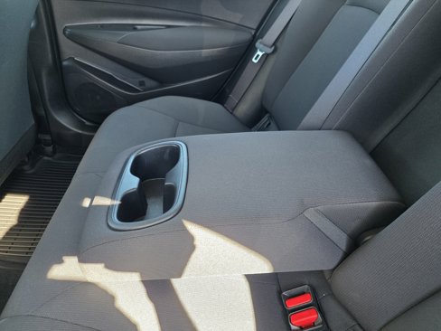 Used 2022 Toyota Corolla LE image 28