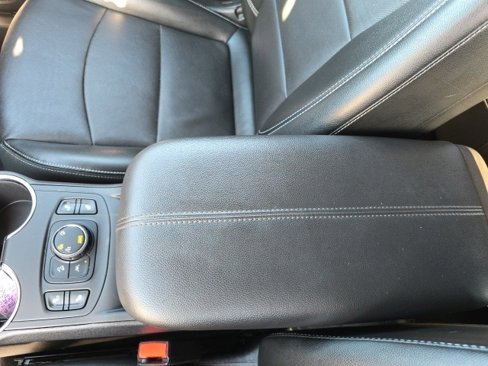Certified 2024 GMC Terrain SLT image 19