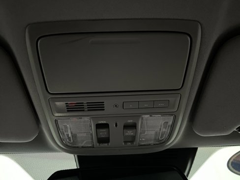 Used 2021 Honda CR-V Touring image 16