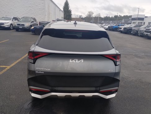 Used 2023 Kia Sportage LX image 4