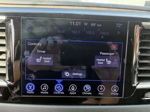 Used 2017 Chrysler Pacifica Touring-L w/ Tire & Wheel Group image 28