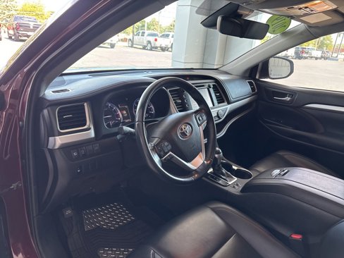 Used 2019 Toyota Highlander XLE image 10