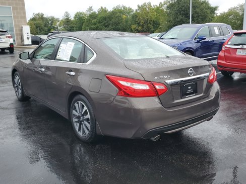 Used 2017 Nissan Altima 2.5 SV w/ Convenience Package image 2