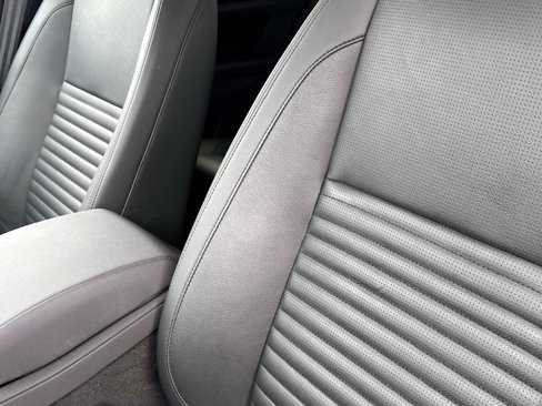 New 2024 Land Rover Discovery Sport S image 18
