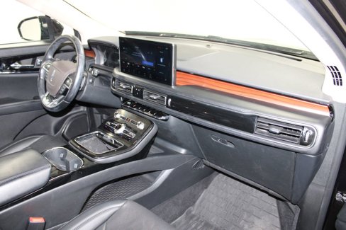 Used 2022 Lincoln Nautilus Reserve image 30