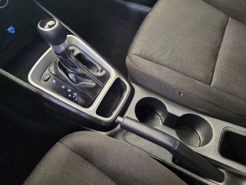 Used 2021 Hyundai Venue SE image 26
