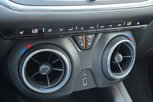 Used 2020 Chevrolet Blazer LT w/ Sound & Technology Package image 21