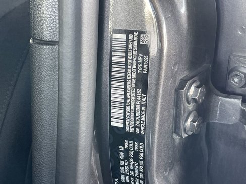 Used 2020 Jeep Renegade Latitude w/ Cold Weather Group image 32