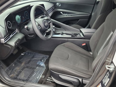 Certified 2024 Hyundai Elantra SEL image 9