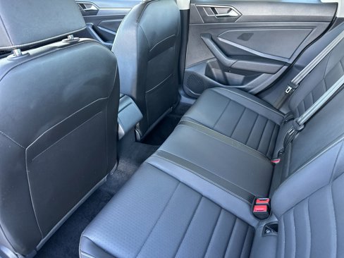 Used 2024 Volkswagen Jetta SE image 11