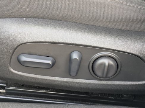 Used 2024 Chevrolet Malibu LT image 19