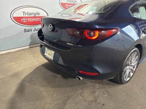 Used 2022 MAZDA MAZDA3 s image 16