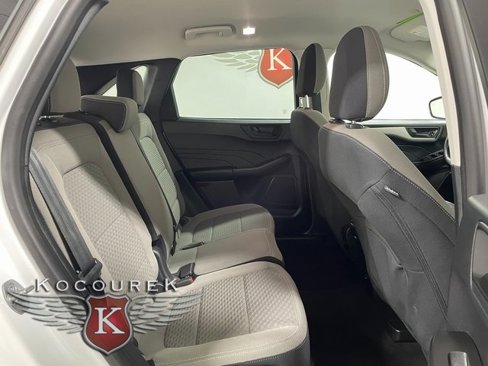 Used 2022 Ford Escape SE w/ Cold Weather Package image 21