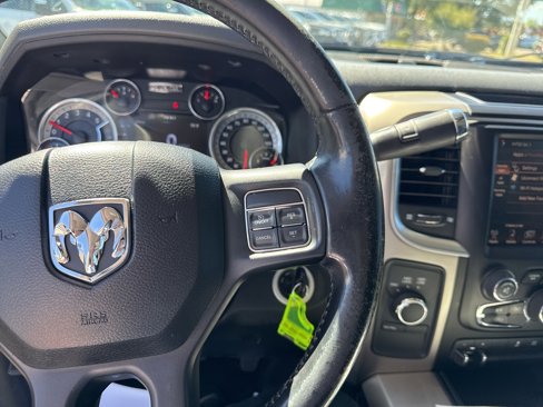 Used 2015 RAM 3500 SLT w/ Luxury Group image 17