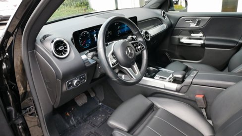 Used 2020 Mercedes-Benz GLB 250 4MATIC image 27