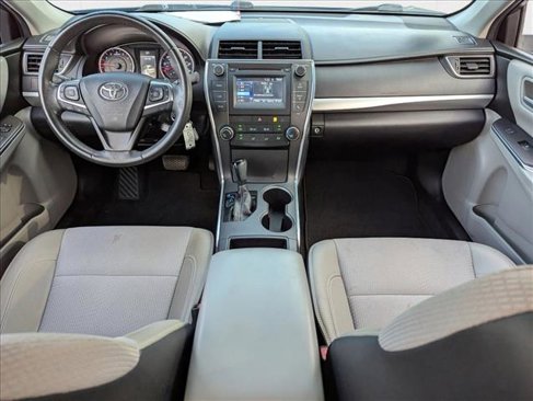 Used 2017 Toyota Camry SE image 16