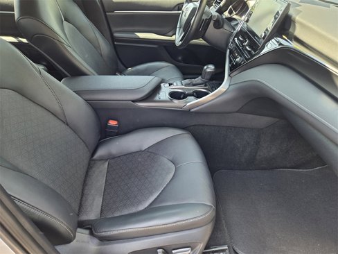 Used 2023 Toyota Camry XSE image 15