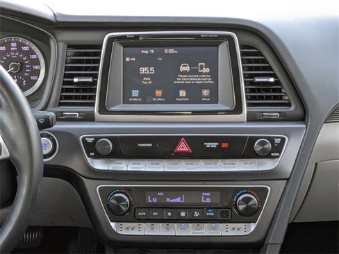 Used 2018 Hyundai Sonata Limited image 18