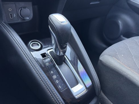 Used 2020 Nissan Kicks SR image 25