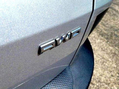 Used 2020 Ford Escape SE image 6