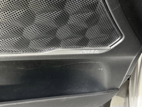 Used 2020 Hyundai Santa Fe SEL w/ Convenience Package image 18