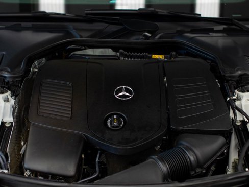 Used 2023 Mercedes-Benz C 300 4MATIC Sedan image 6