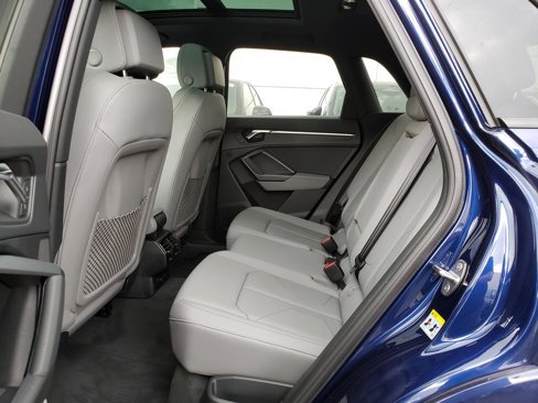 New 2025 Audi Q3 2.0T Premium image 8