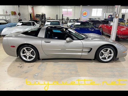 Used 2001 Chevrolet Corvette Coupe w/ Preferred Equipment Group2 image 7