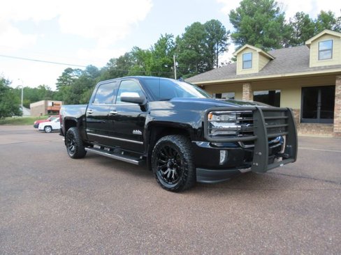 Used 2017 Chevrolet Silverado 1500 High Country image 3