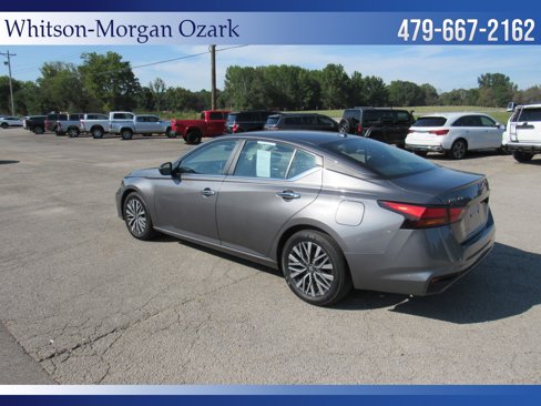 Used 2024 Nissan Altima 2.5 SV image 6
